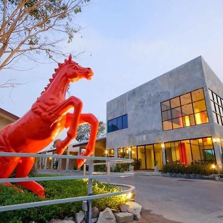 Red Horse Resort Pattaya Exteriör bild